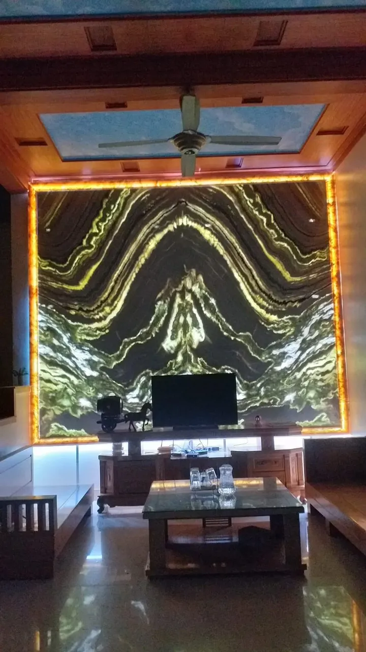 thi công lắp đặt tranh đá tự nhiên